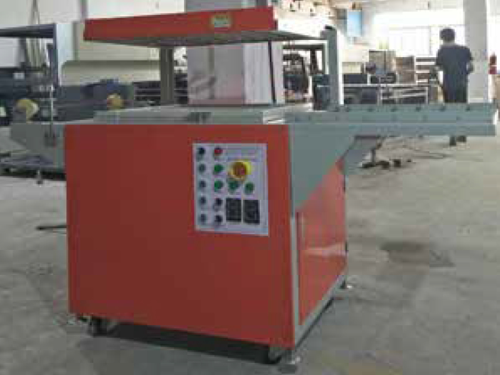 XDB-5560 vacuum packaging machine